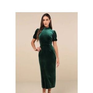 Lulu's Deep Green Velvet Midi Dress